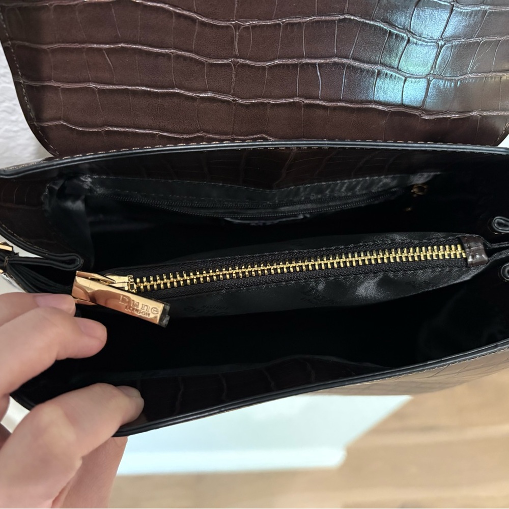 Croc-Embossed Purse | Dune - Picture 6 of 6
